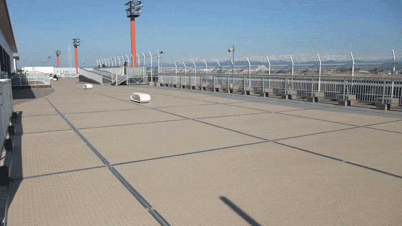 展望デッキ（小松空港ターミナルビル）